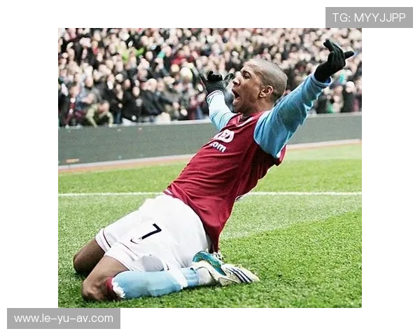 老将阿什利·扬如何保持竞技状态?从边锋到边后卫的转型智慧与训练秘诀