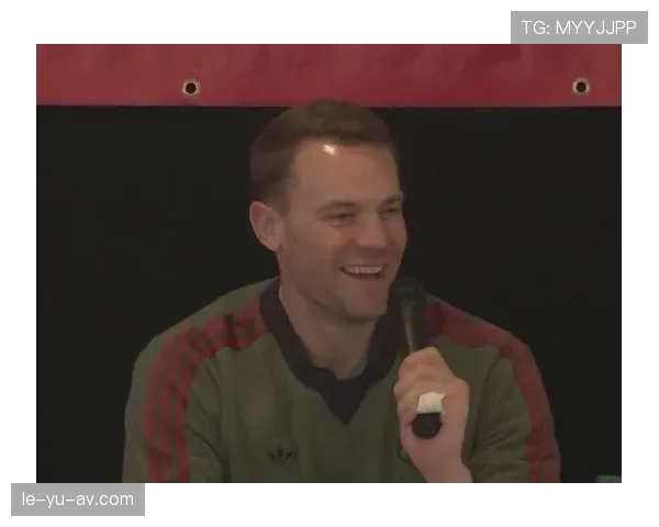 诺伊尔合同临近到期，拜仁续约谈判成焦点