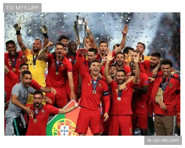 克罗斯掌控中场节奏，状态回暖助球队再创辉煌