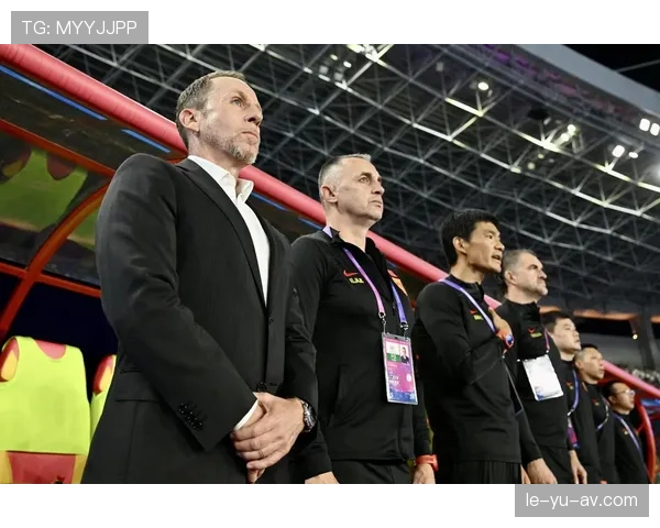 亚洲杯裁判争议引热议，公平竞争与公正执法成焦点