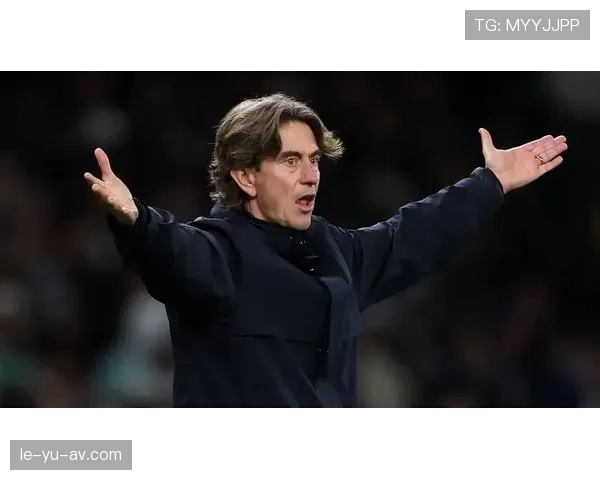 托马斯·弗兰克率布伦特福德迎战新赛季，团队精神成制胜关键