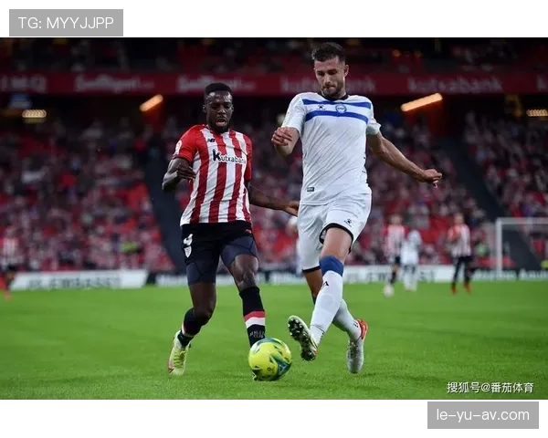 西甲红白鹦鹉迎来新主帅，球队状态回暖备受期待