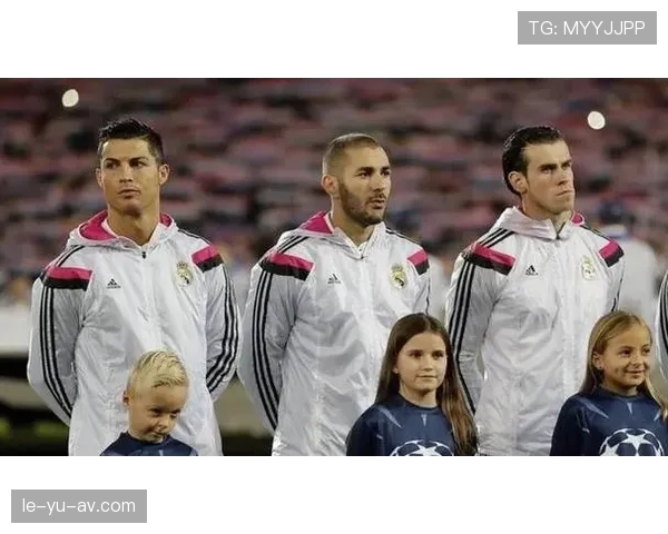 苏亚雷斯与本泽马：技术型中锋的两种进化路径解析